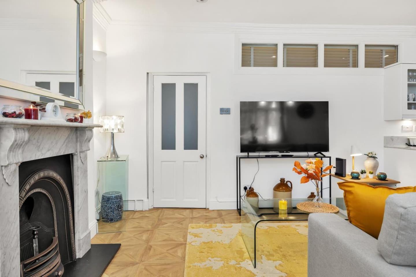 3 Bedroom 2 Bathroom Victorian Flat In Kensington Apartament