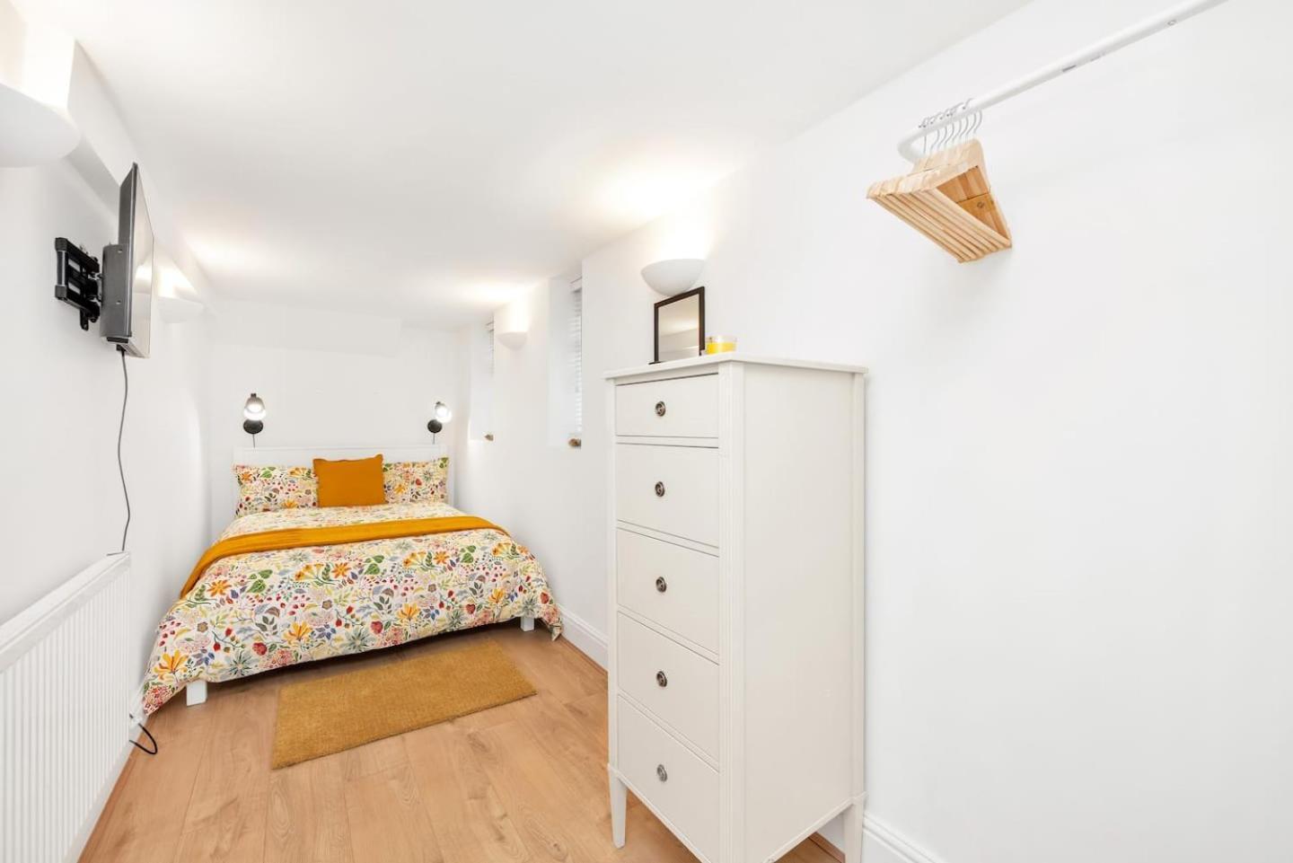 Apartament 3 Bedroom 2 Bathroom Victorian Flat In Kensington *